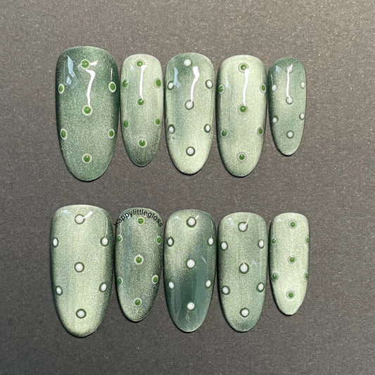 ✦ Cateye Polka Dots Cactus 🌵